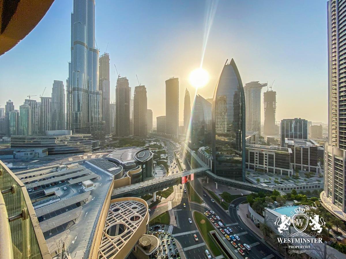 Westminster Dubai Mall Exteriör bild View of the Dubai skyline from the Westminster Residences