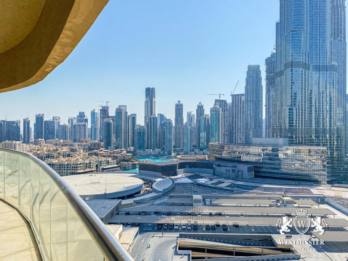 Westminster Dubai Mall Exteriör bild Dubai skyline