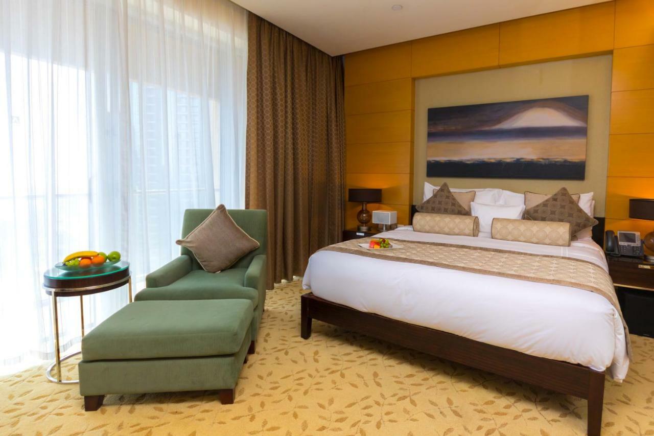 Westminster Dubai Mall Exteriör bild A bedroom at the hotel