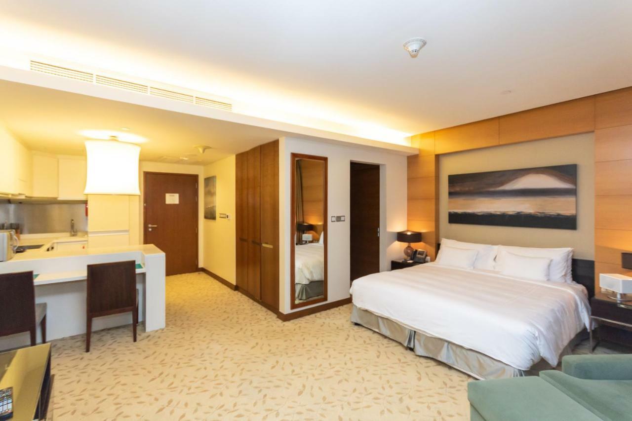 Westminster Dubai Mall Exteriör bild Studio apartment