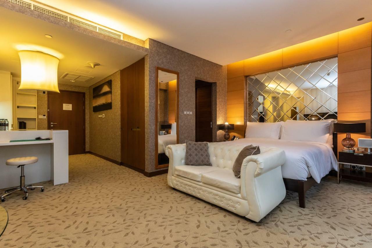 Westminster Dubai Mall Exteriör bild Deluxe Suite