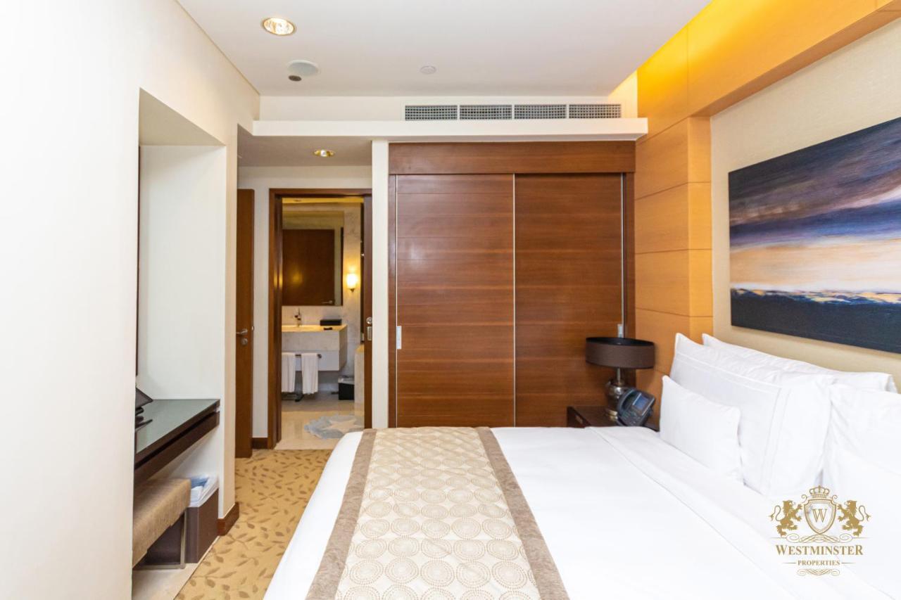 Westminster Dubai Mall Exteriör bild A bedroom at Westminster International University