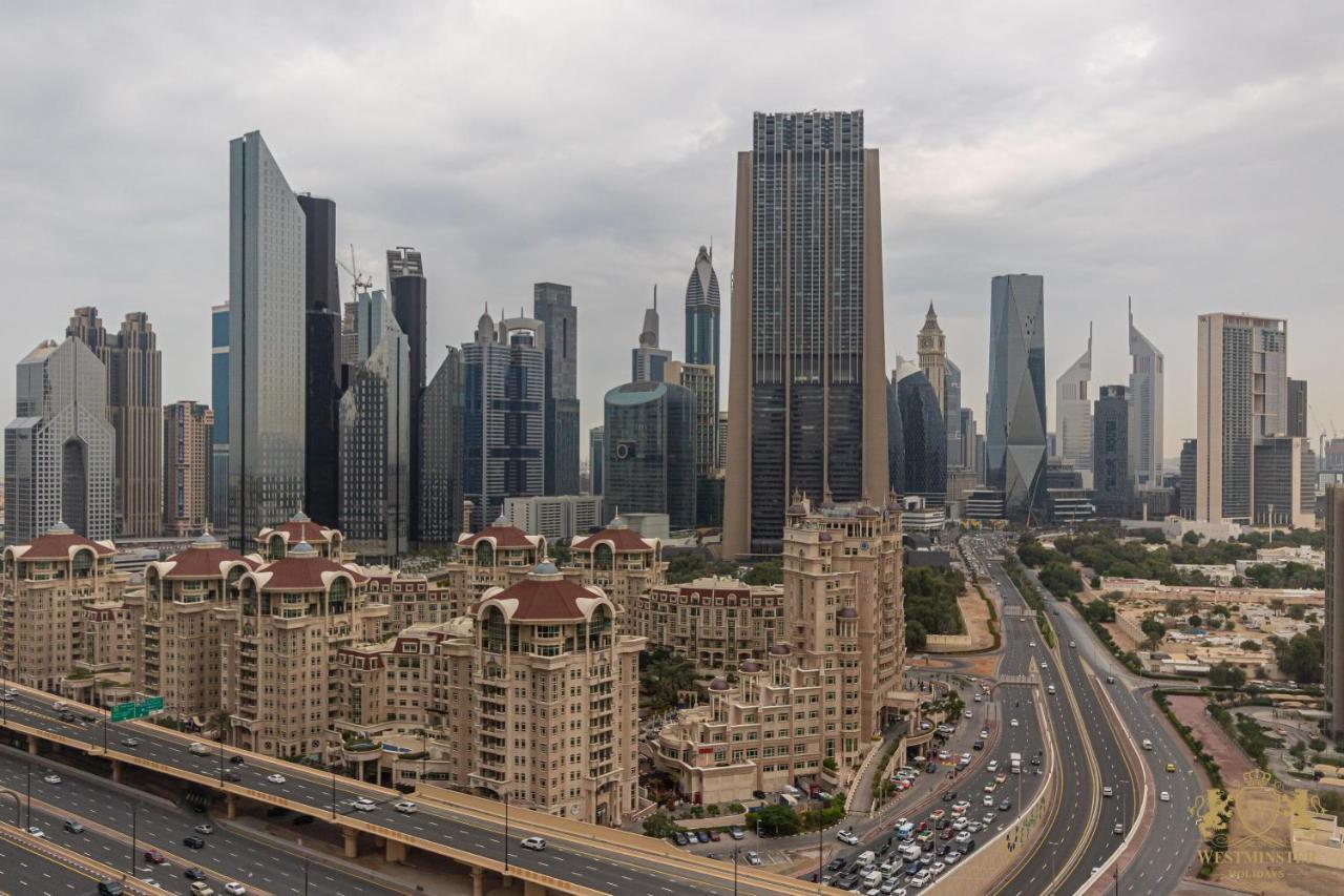 Westminster Dubai Mall Exteriör bild Abu Dhabi skyline